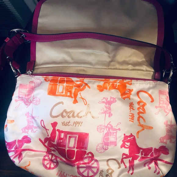 Coach Pink/cream Carriage Print Fabric and Patent Leather Flab Hobo. Price firm - Picture 3 of 9